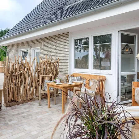 Apartment Die-deichbude-1-bude-4 *