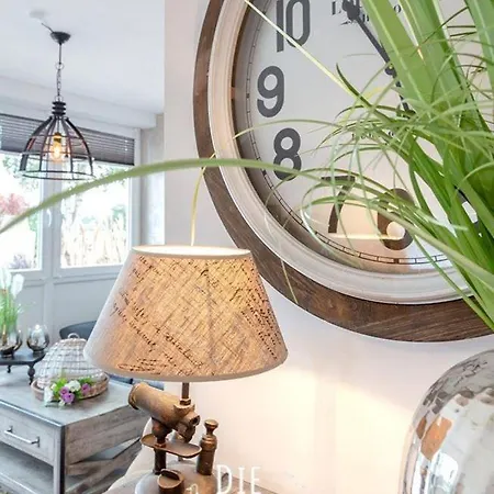 Bude-4 アパート *